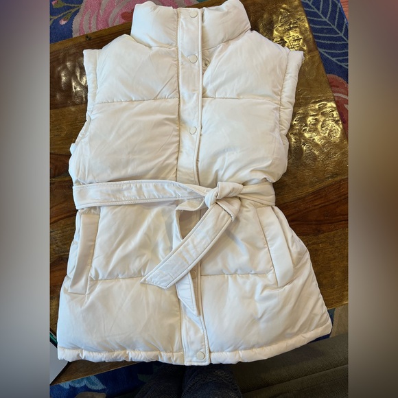 SALE!!! Brand new with tags The Upside Chalet Oslo Puffer Gilet vest - Picture 5 of 12